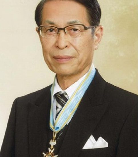 荻原 俊男	名誉学長 瑞宝中綬章叙勲